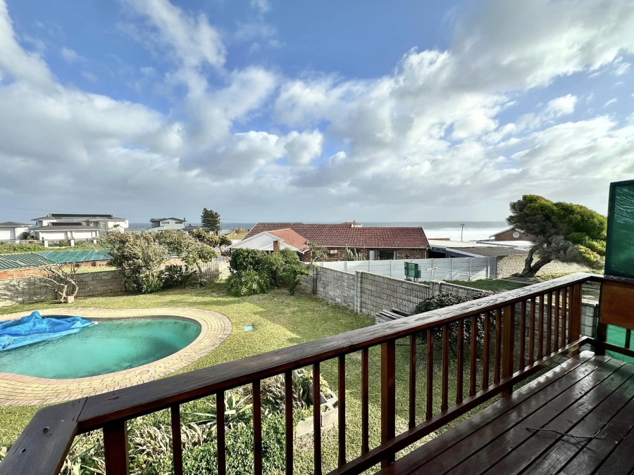 To Let 3 Bedroom Property for Rent in Seaview Eastern Cape